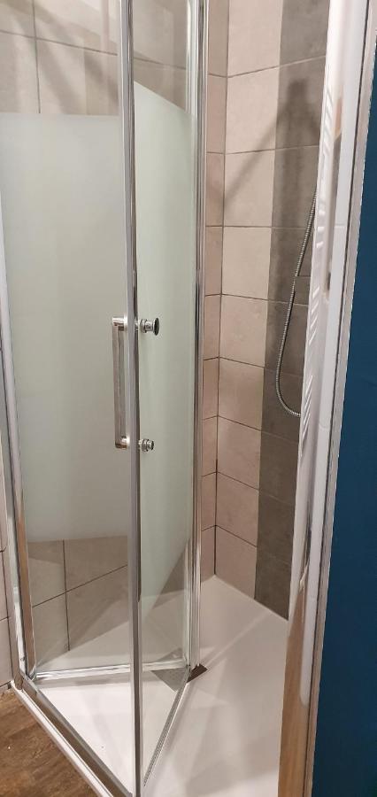 Charmant Logement Neuf 우르탱 외부 사진